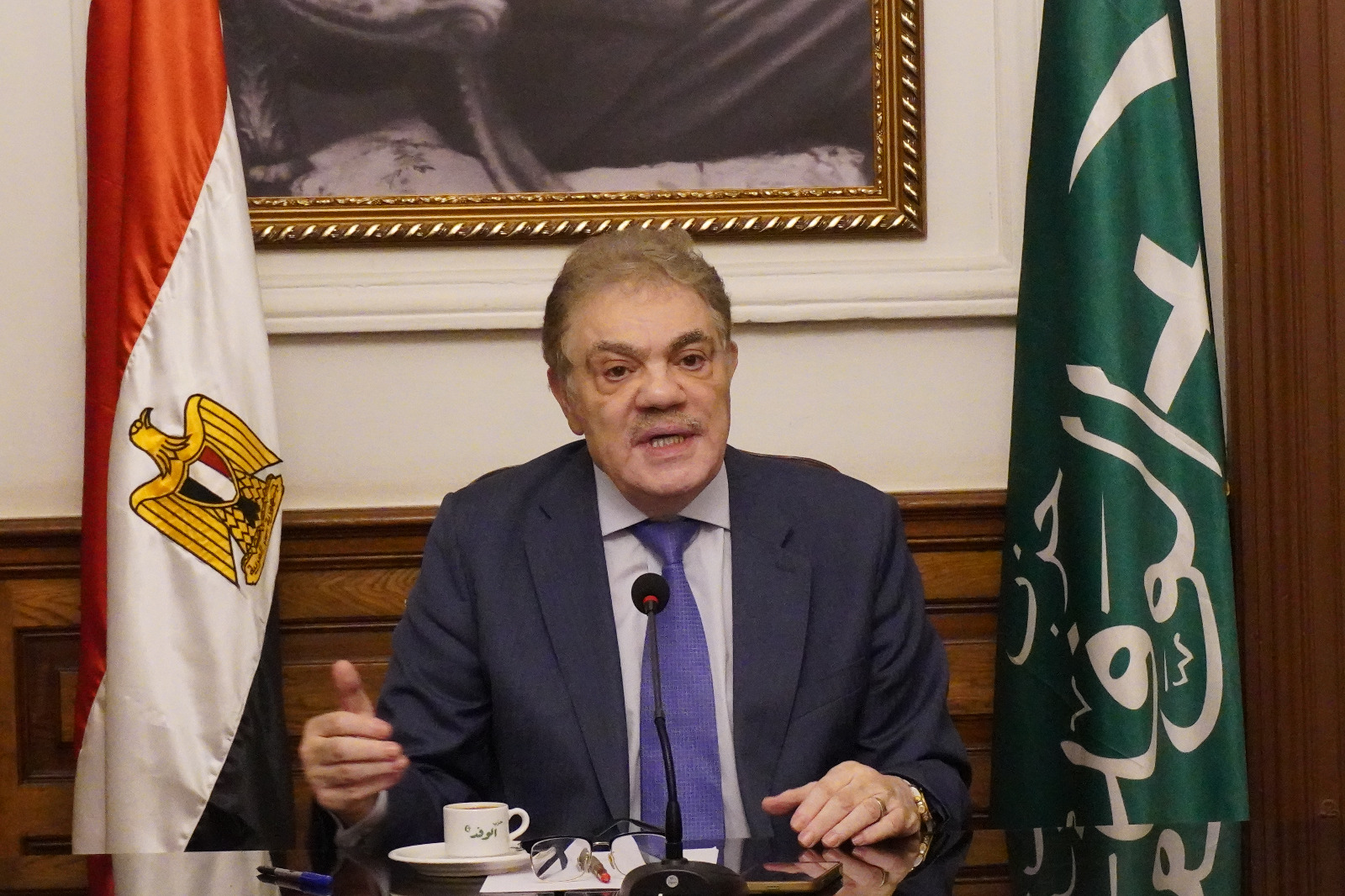 خلال اجتماعة بوفد “جيل المستقبل” المشارك فى البرنامج الدولي لمكافحة الفقر والتنمية بالصين خلال اجتماعة بوفد “جيل المستقبل” المشارك فى البرنامج الدولي لمكافحة الفقر والتنمية بالصين