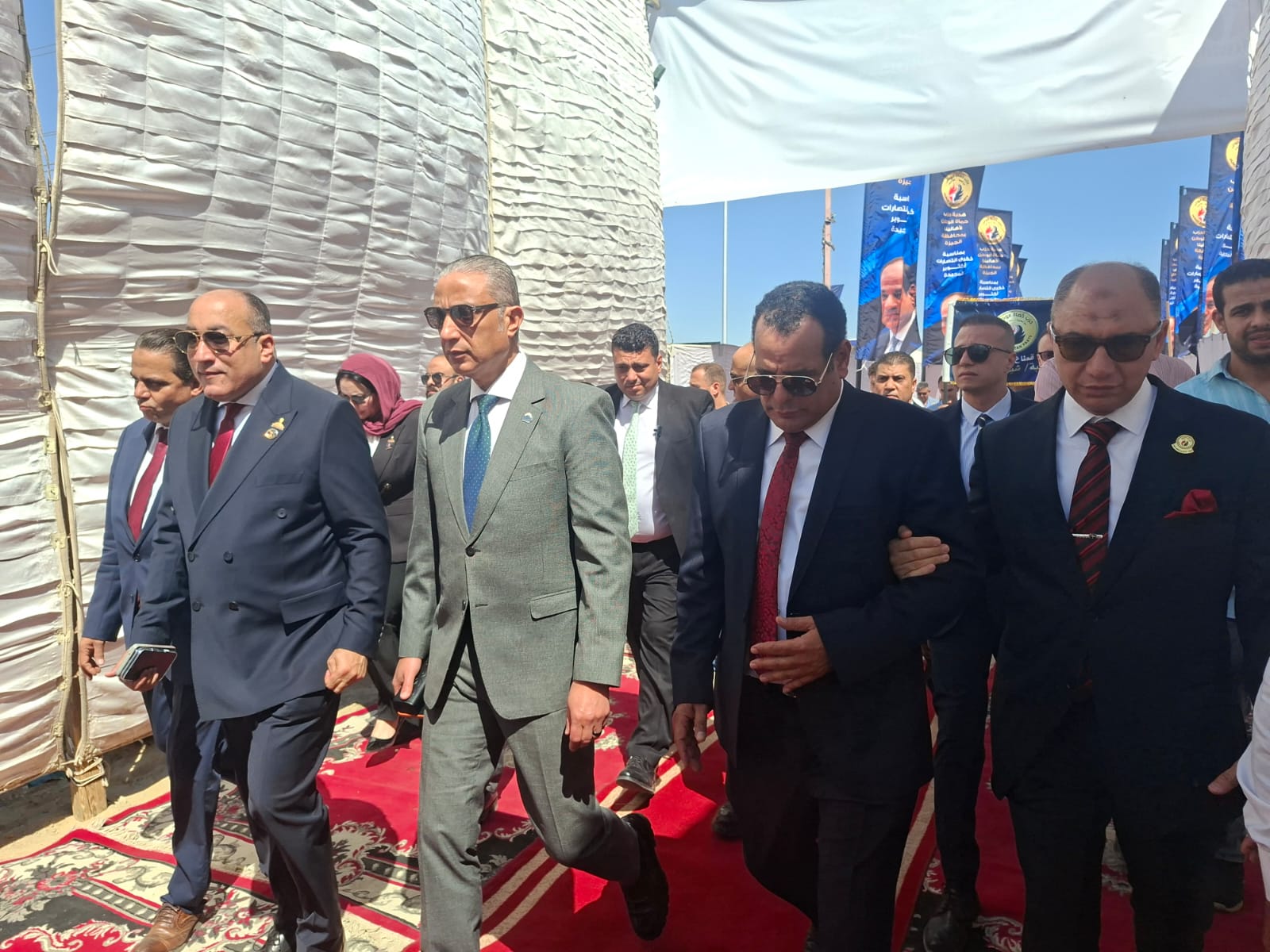 بحضور محافظ الجيزة وقيادات حماة وطن .. طارق عبدالعظيم: توزيع 60 ألف كرتونة غذائية دعمًا للأسر الأولى بالرعاية .. ومبادرات أكبر لأهالي الجيزة تحت رعاية الحزب