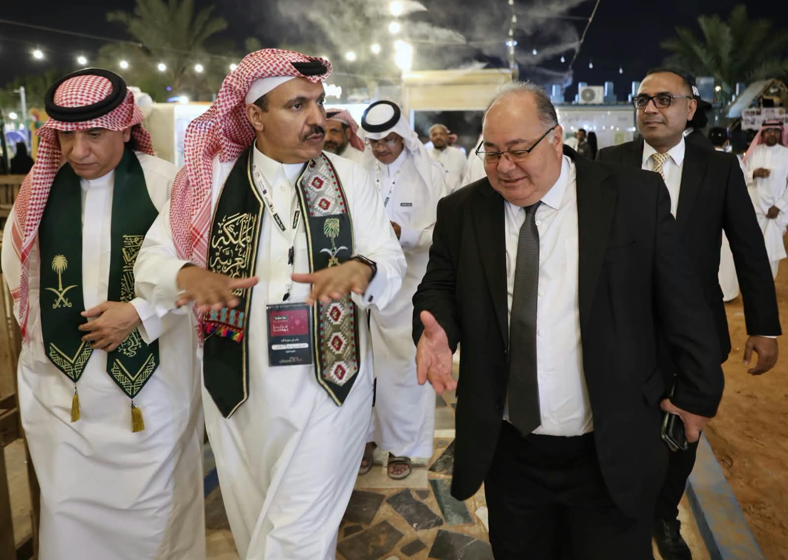 قنصل مصر بالرياض يشارك كضيف شرف في احتفال نادي “خيال عدستي” باليوم الوطني السعودي الـ 96