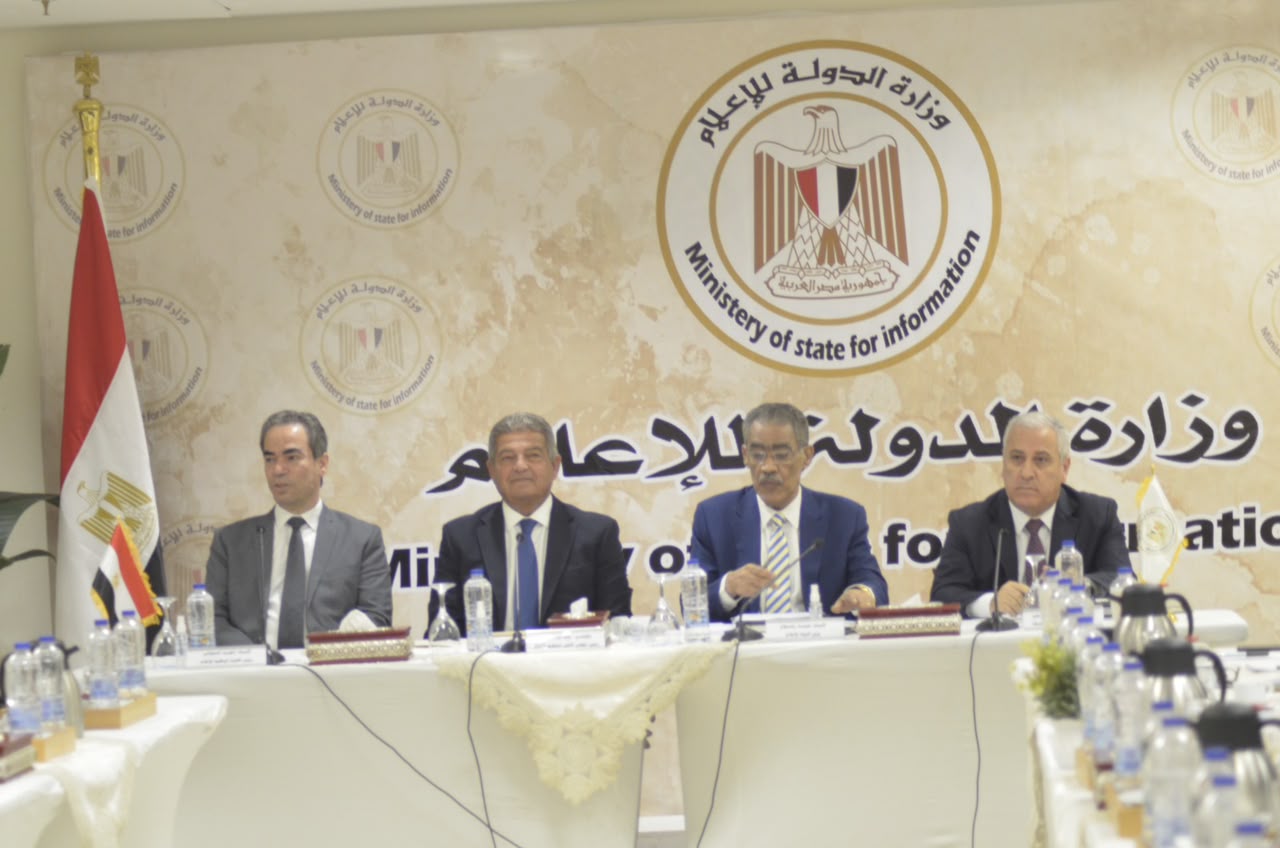 وزير الدولة للإعلام لأعضاء لجنة تطوير الإعلام: دعوة الرئيس السيسي للاجتماع السنوي في ديسمبر تجسيد لاهتمامه بتطوير الإعلام المصري بكل مكوناته