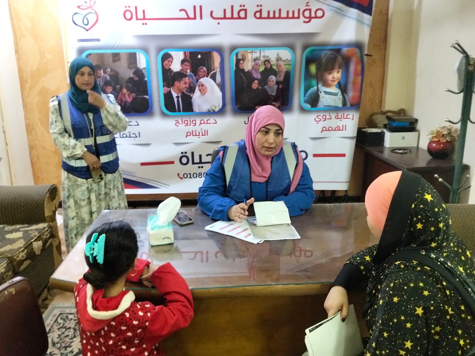 على هامش الاحتفال بنصر أكتوبر… مؤسسة قلب الحياة تدشن حملة مساعدات إنسانية في قرى الفشن