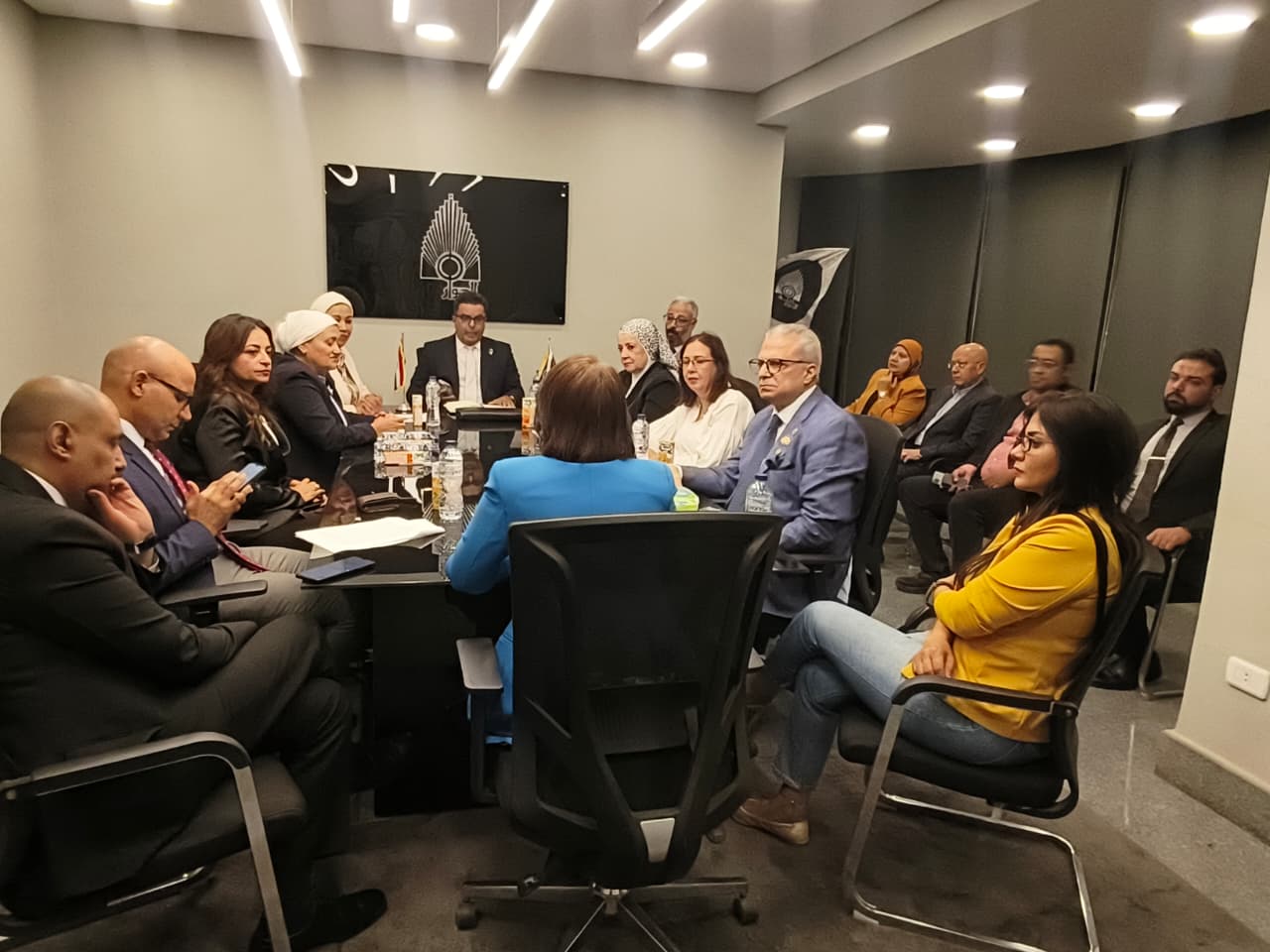المكتب الفني لرئيس حزب الوعي يفتح ملف معاناة كبار السن.. وباسل عادل يتعهد بإدراجه على رأس أولويات الحزب