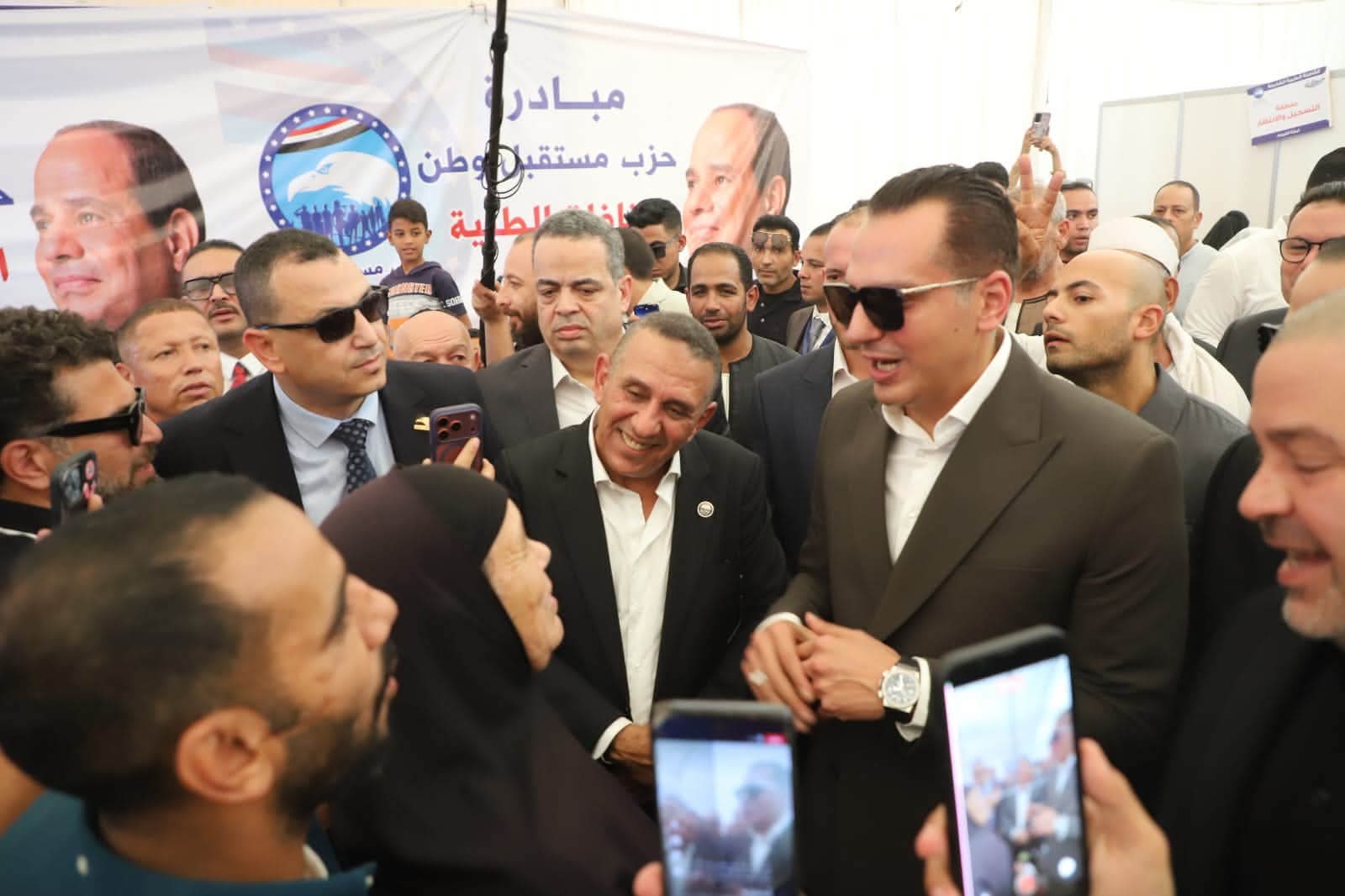 قطار «مستقبل وطن» يصل الفيوم ضمن جولات الأمانة المركزية.. وعبد الجواد يستهل الجولة بقافلة طبية مجانية في منشأة طنطاوي بسنورس